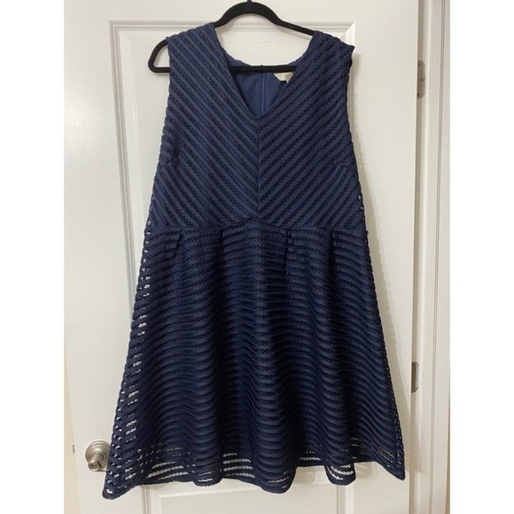 ASOS Curve Textured Scuba Dress - Picture 2 of 6